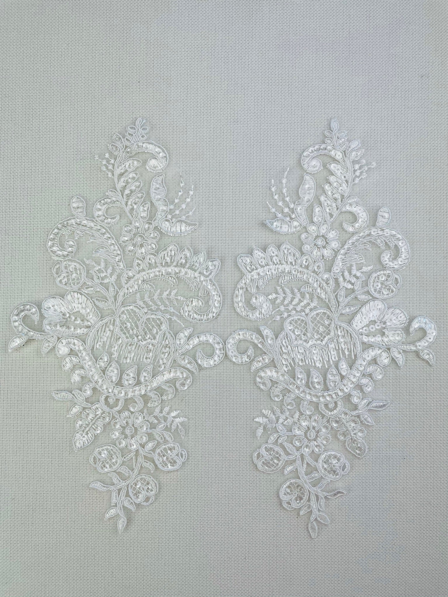 LA - 2112: Floral Applique with Sequins Off White - Aleemahs