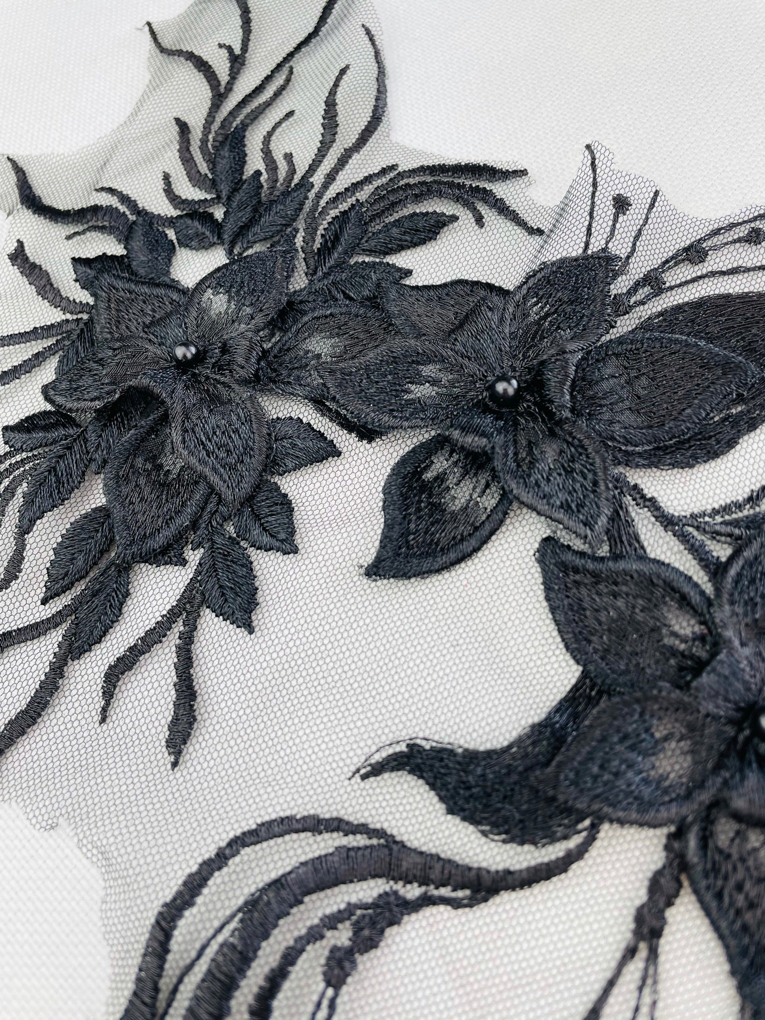 LA - 351 - Black lace - Aleemahs