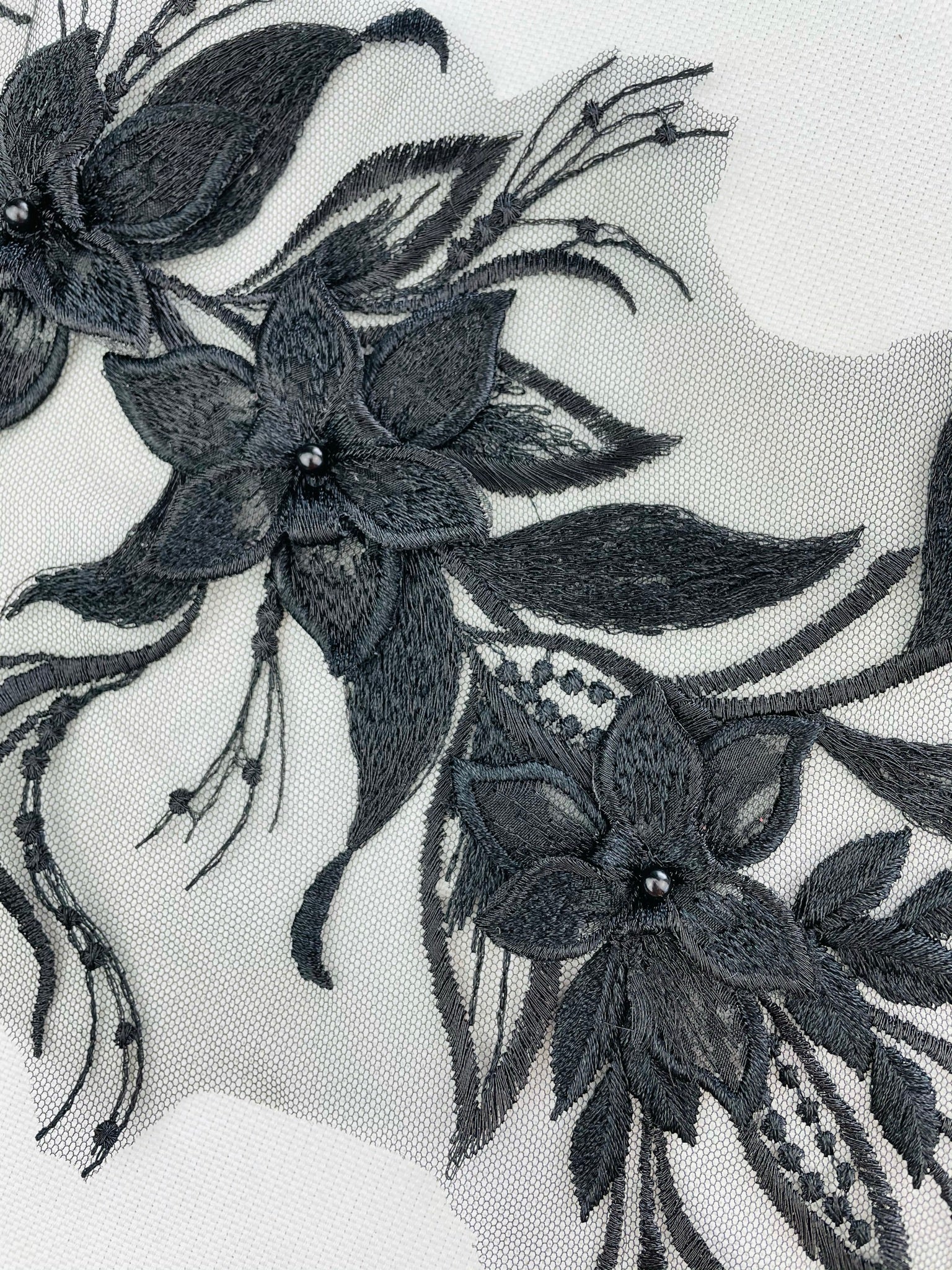 LA - 351 - Black lace - Aleemahs