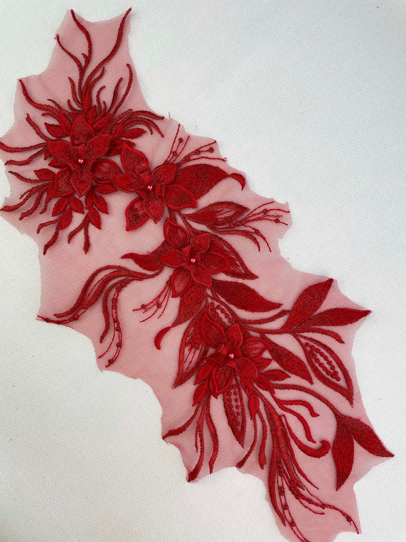LA - 351 - Red lace - Aleemahs