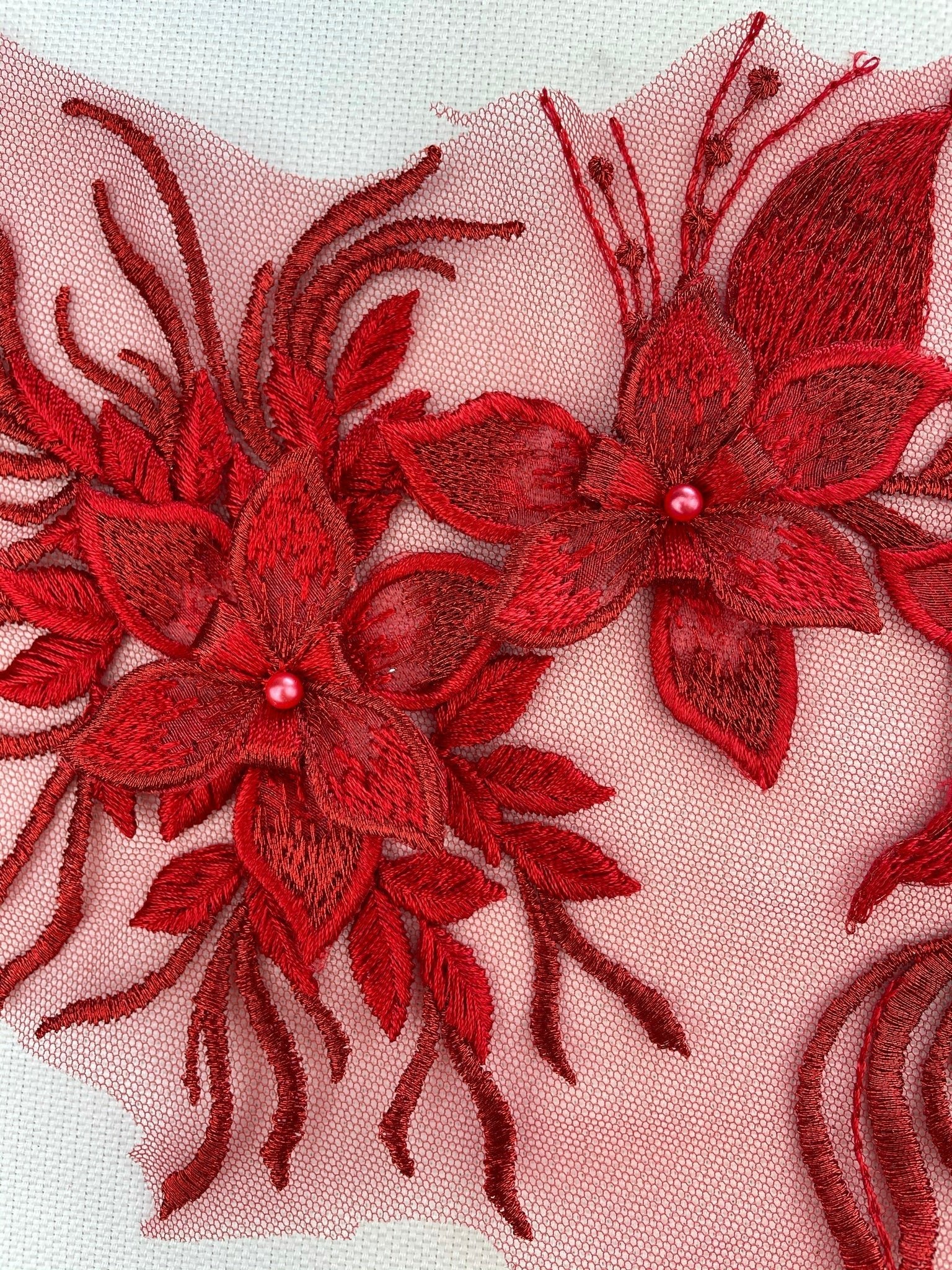 LA - 351 - Red lace - Aleemahs
