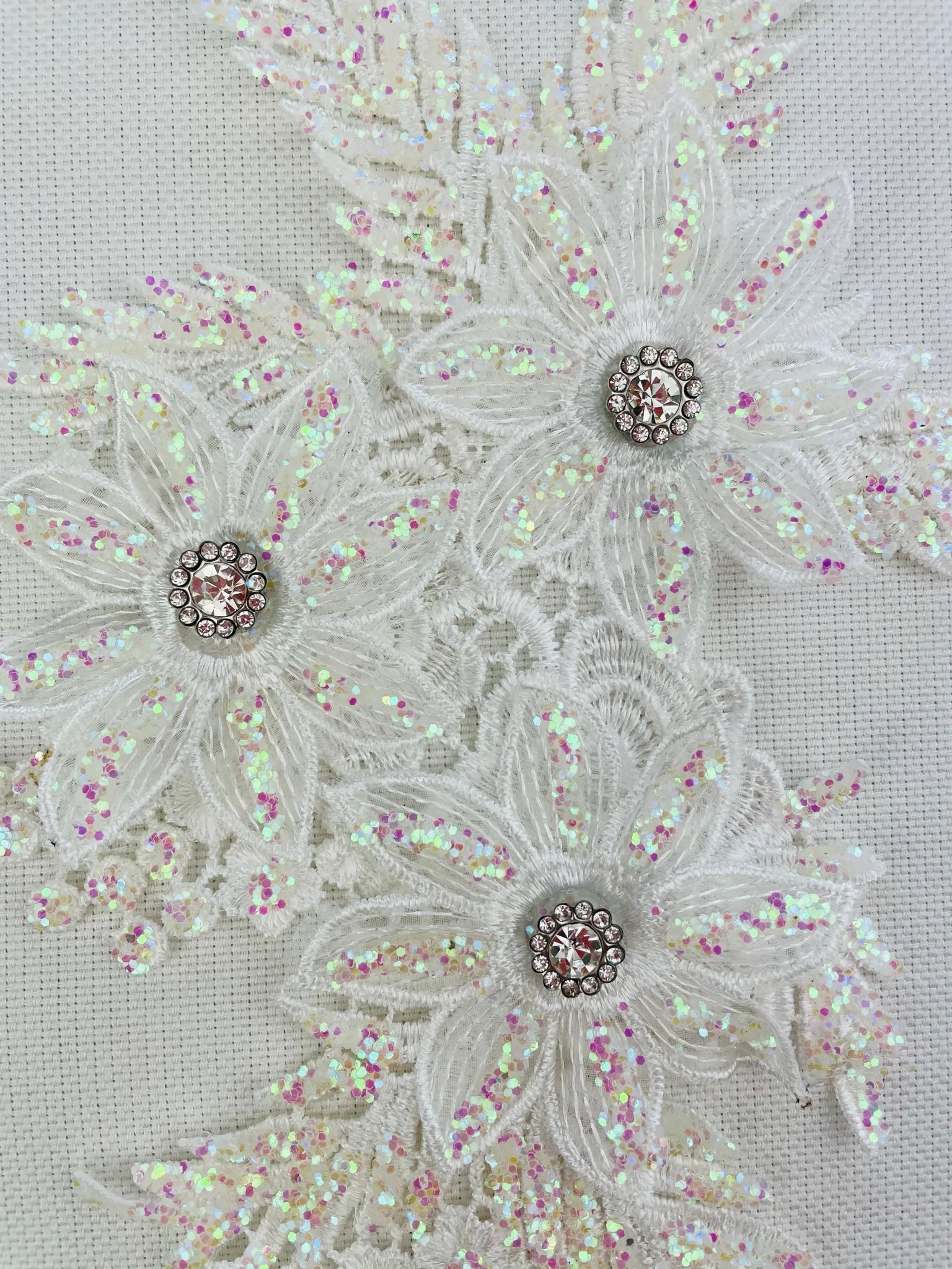LA - 620 - White with Rhinestones & Glitter - Aleemahs