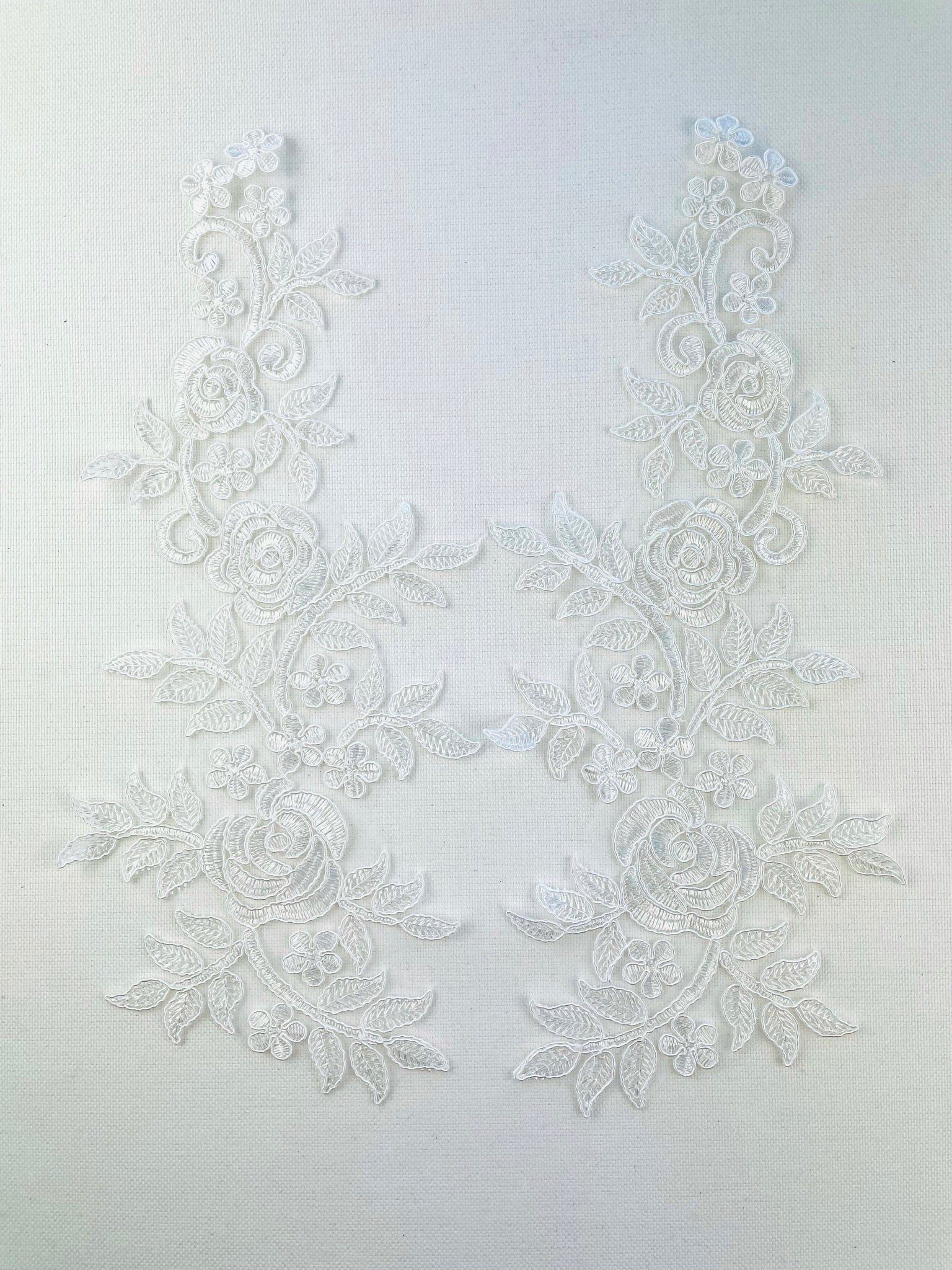 LA - 621 Metallic Lace Pair - Aleemahs
