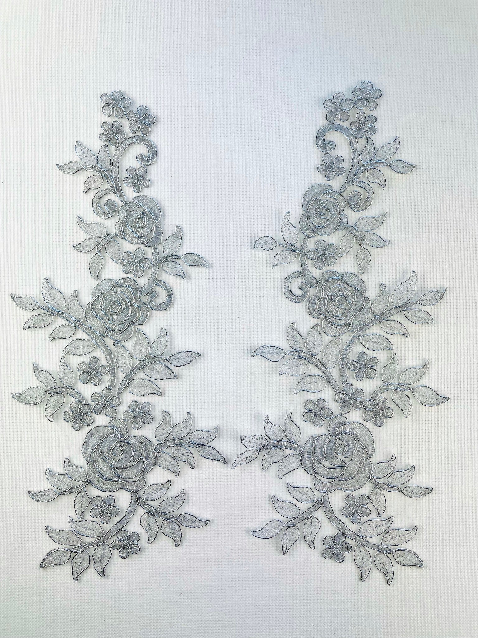 LA - 621 Metallic Lace Pair - Aleemahs
