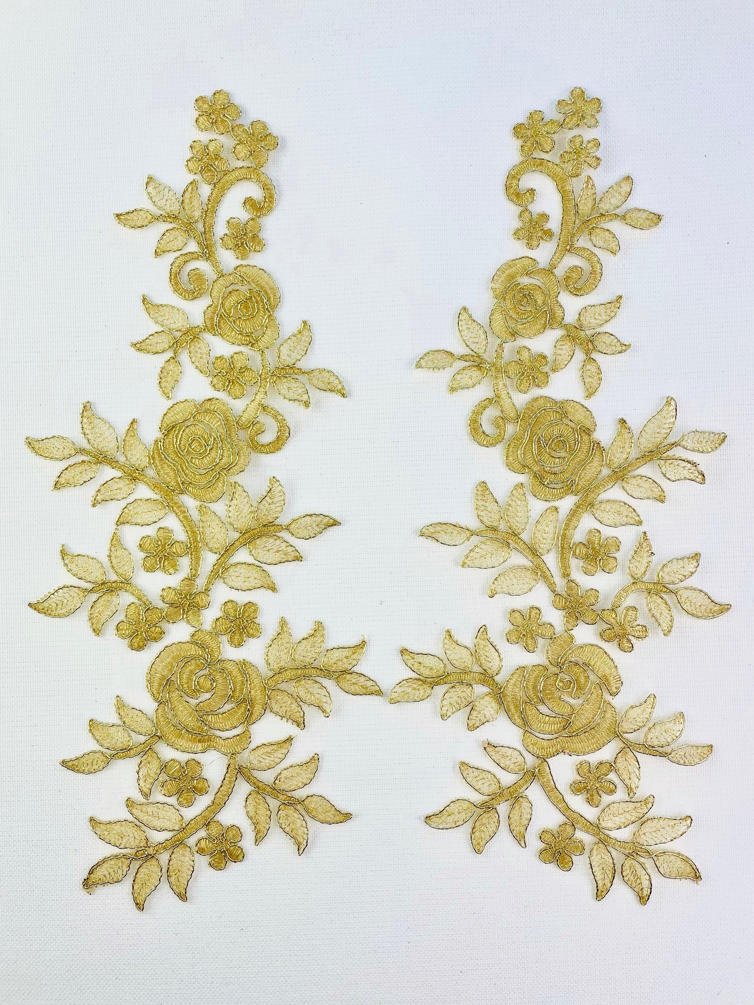 LA - 621 Metallic Lace Pair - Aleemahs