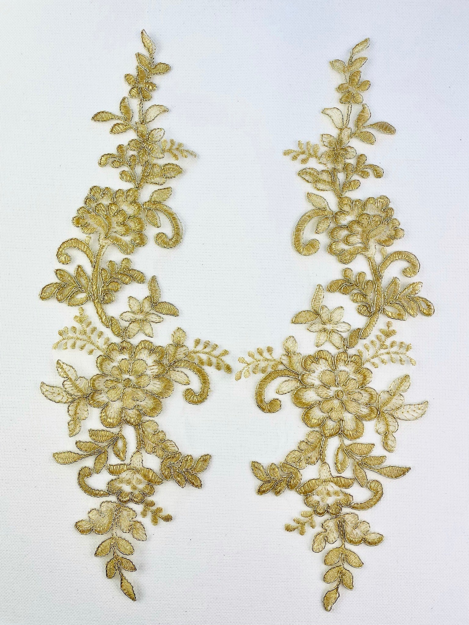 LA - 622 Metallic Lace Pair - Aleemahs