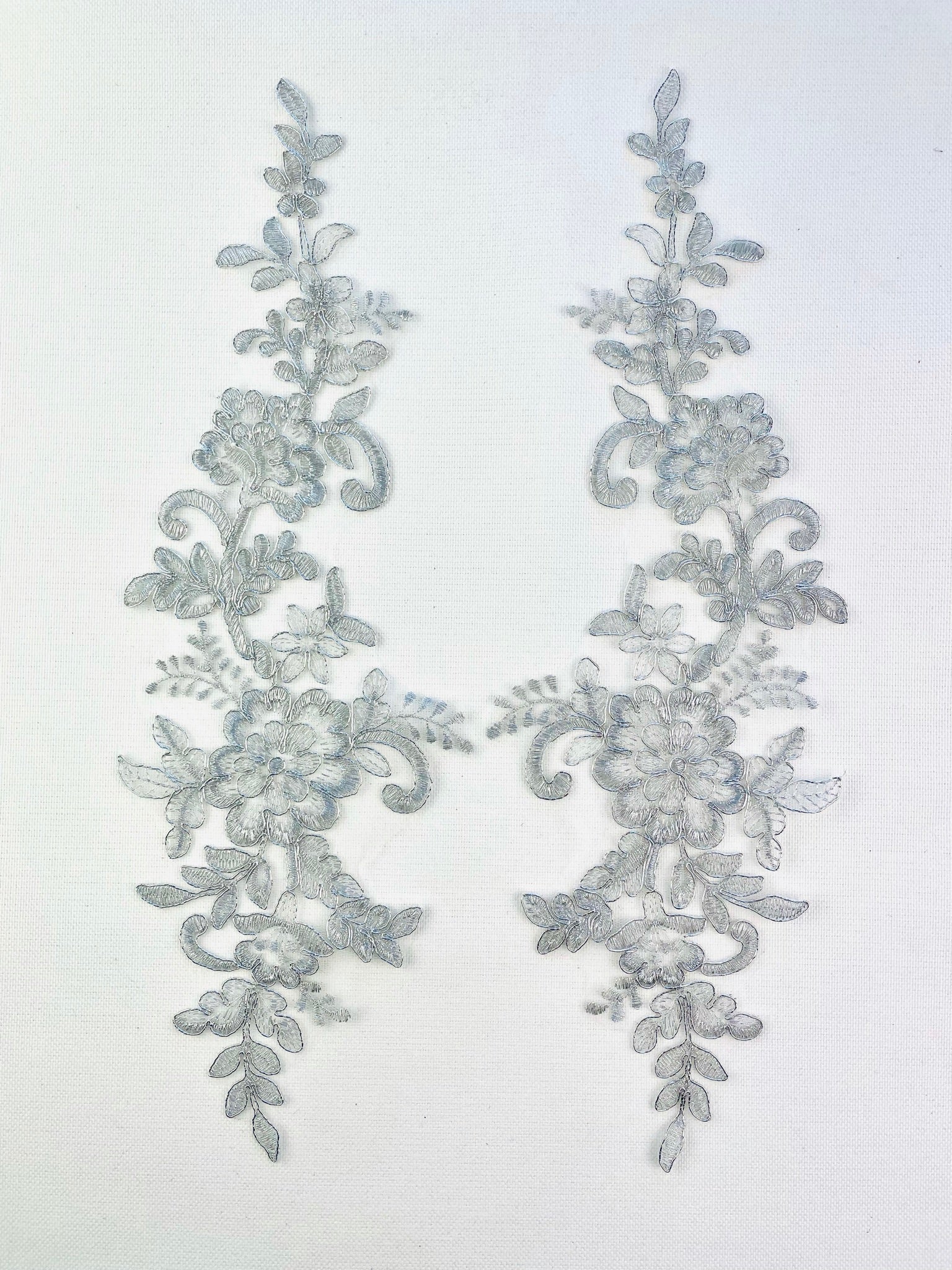 LA - 622 Metallic Lace Pair - Aleemahs