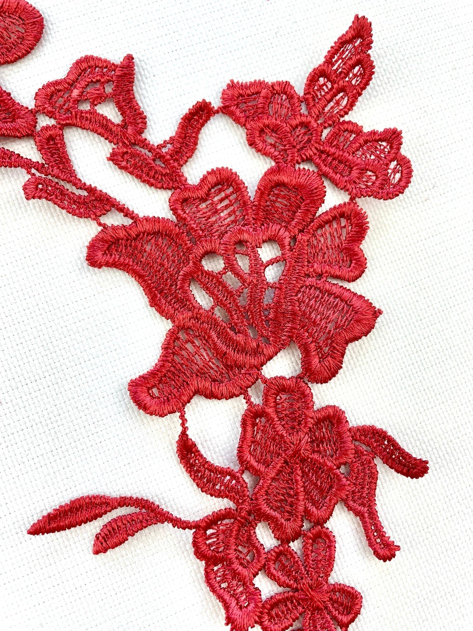 LA - 875: Lace applique Burgundy - Aleemahs