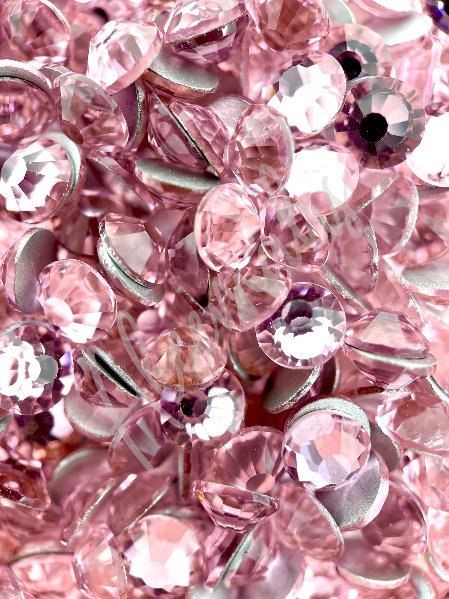Light Rose Flatback - Aleemahs
