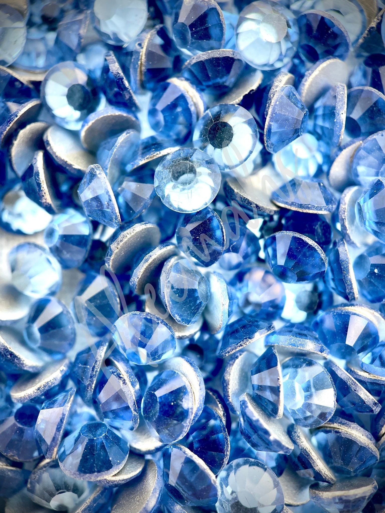 Light Sapphire Flatback - Aleemahs