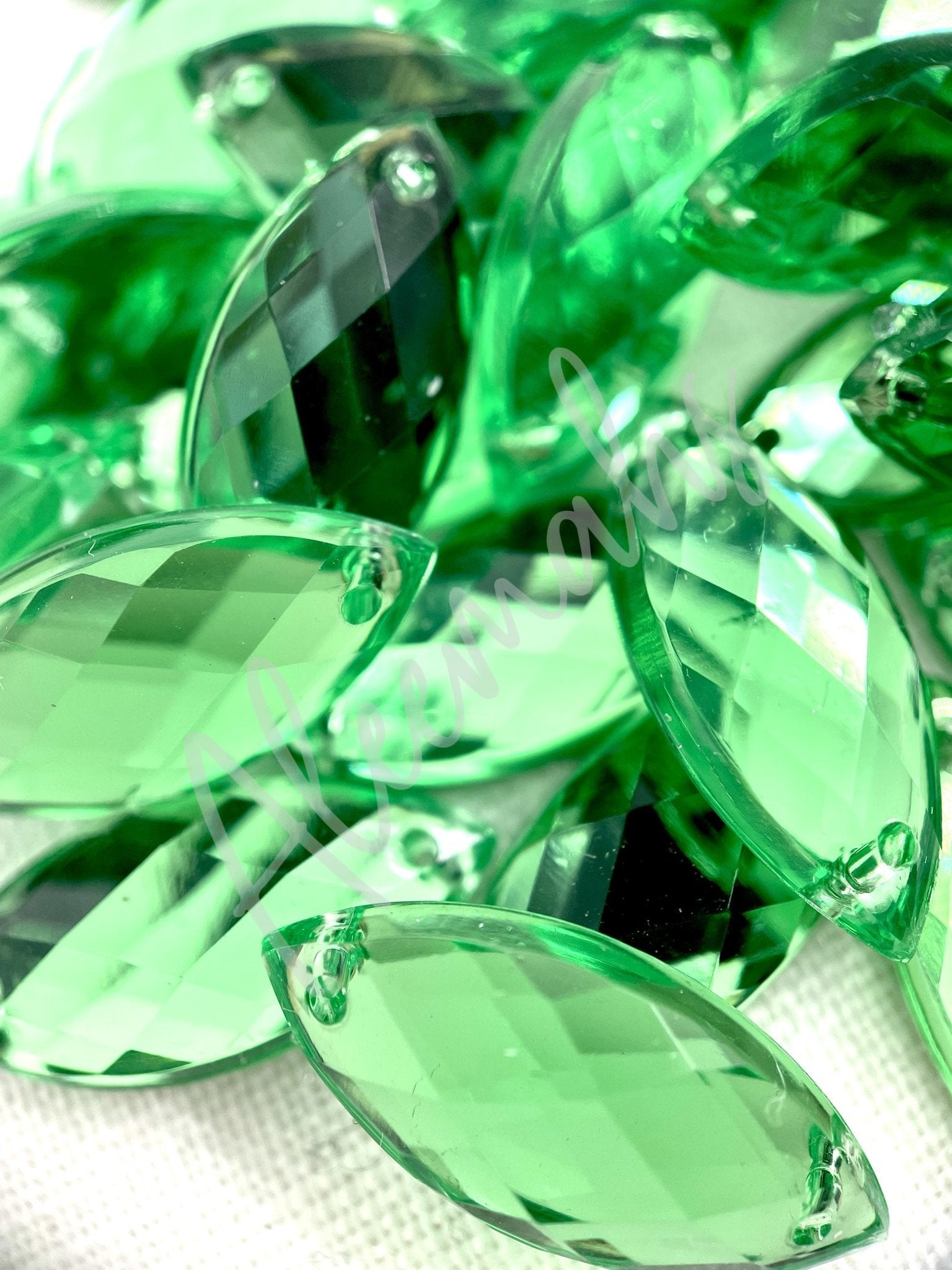 Lime Eye Acrylic Jewel - Aleemahs