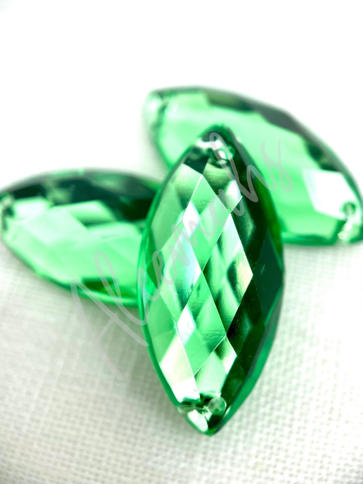 Lime Eye Acrylic Jewel - Aleemahs