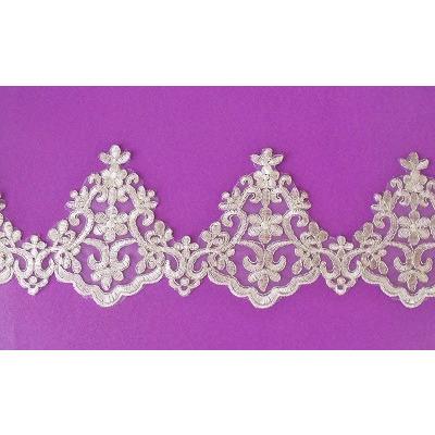 LT - 005 Ivory with silver edge lace trim. - Aleemahs