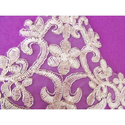 LT - 005 Ivory with silver edge lace trim. - Aleemahs