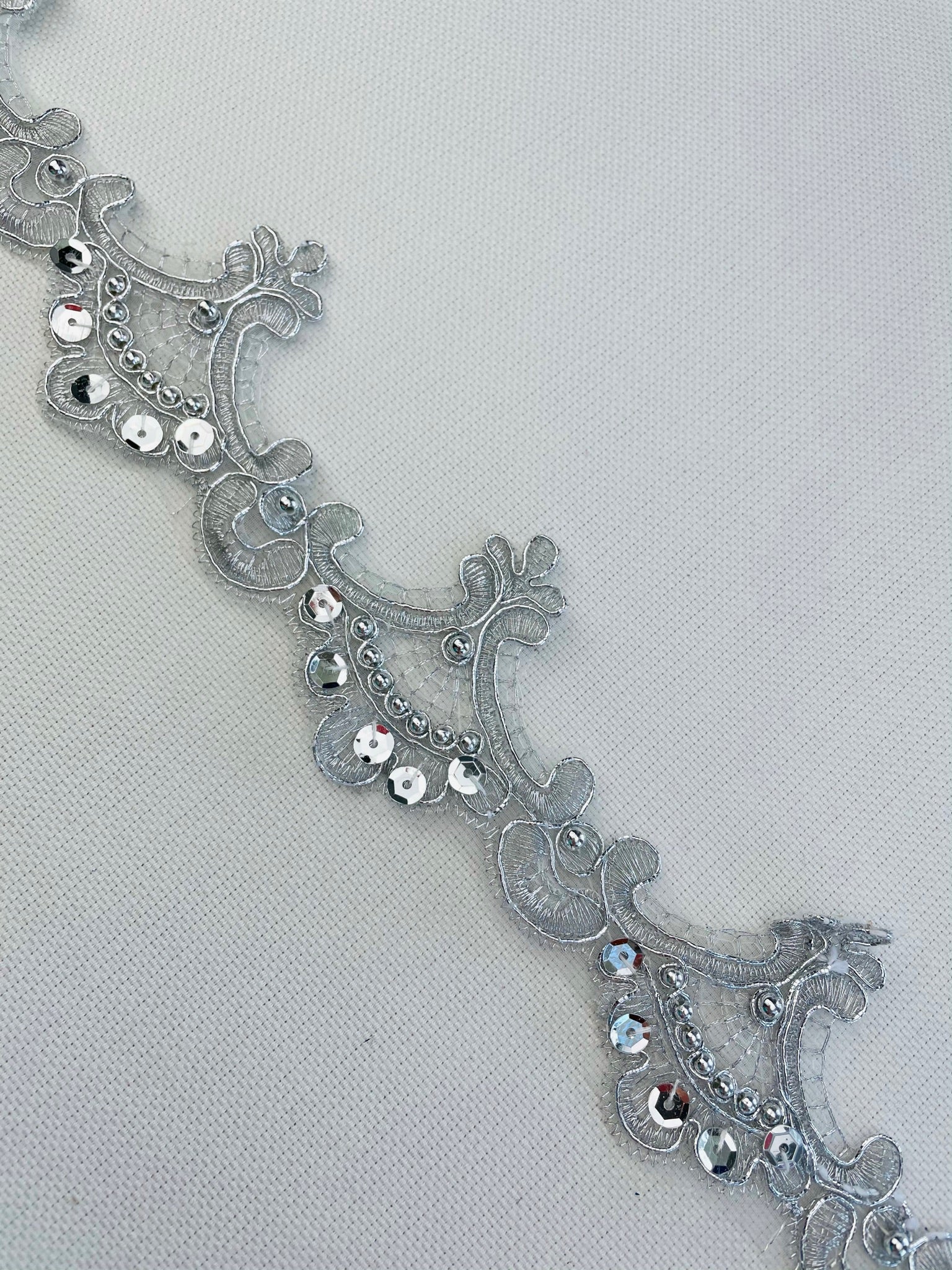 LT - 016: Silver small scalloped lace trim - Aleemahs