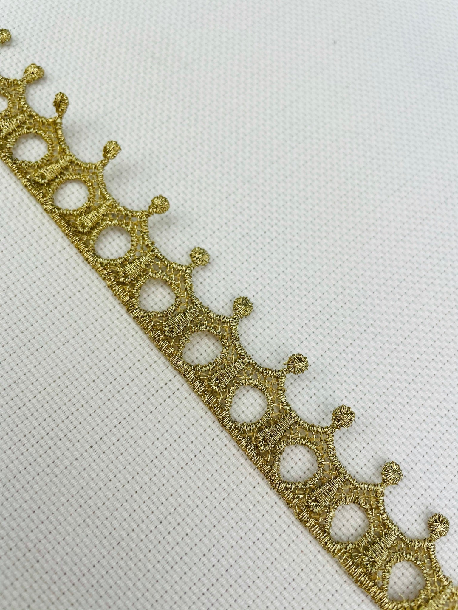 LT - 029: Metallic gold trim - Aleemahs