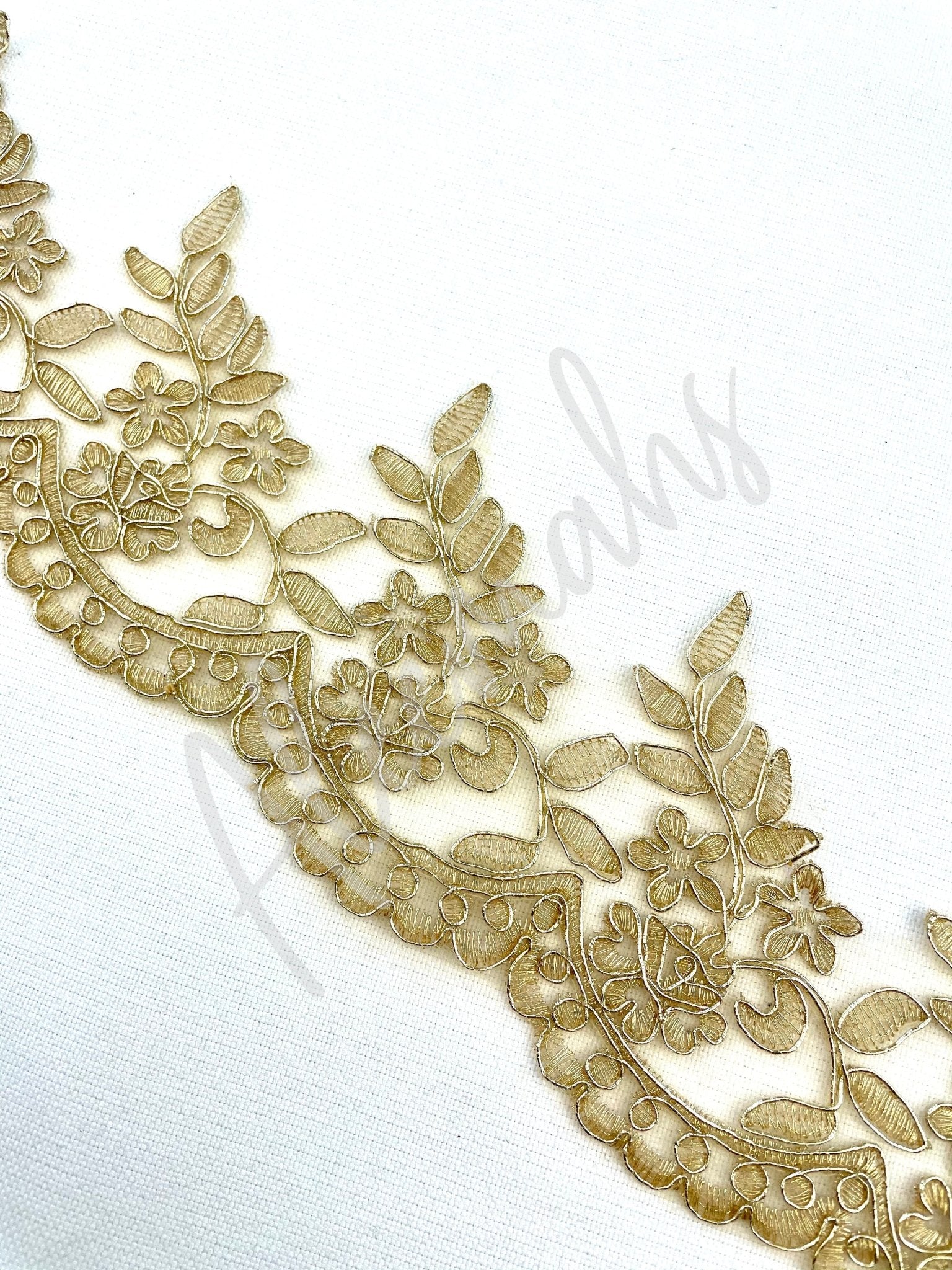 LT - 031: Gold lace trim - Aleemahs