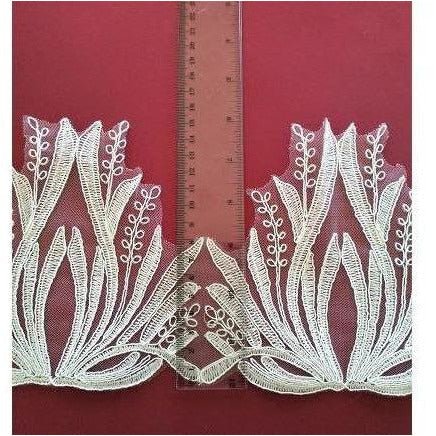 LT - 035: Off white feather look lace trim - Aleemahs