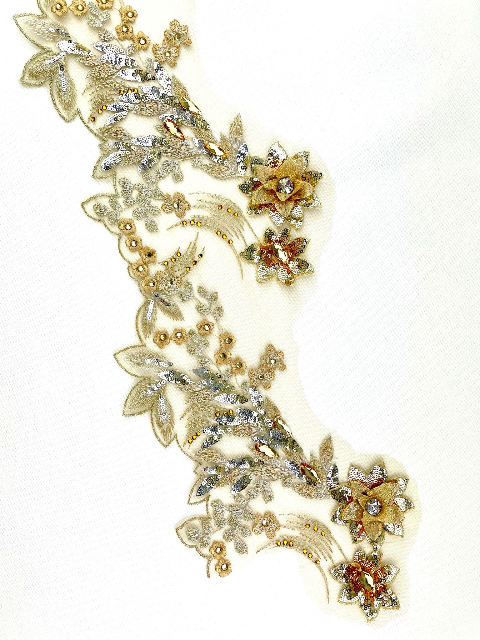 LT - 145 Lace Trim Gold & Silver - Aleemahs