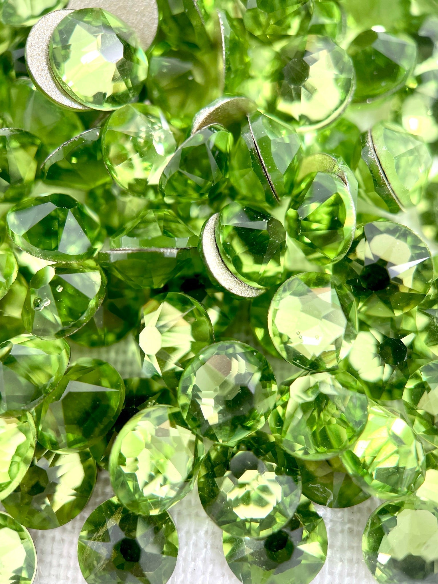 Luxe Peridot Flatback - Aleemahs