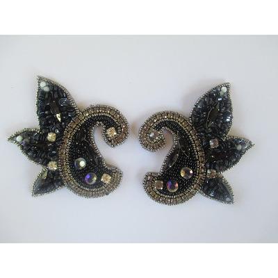 P - 042 Small black scalloped pair - Aleemahs