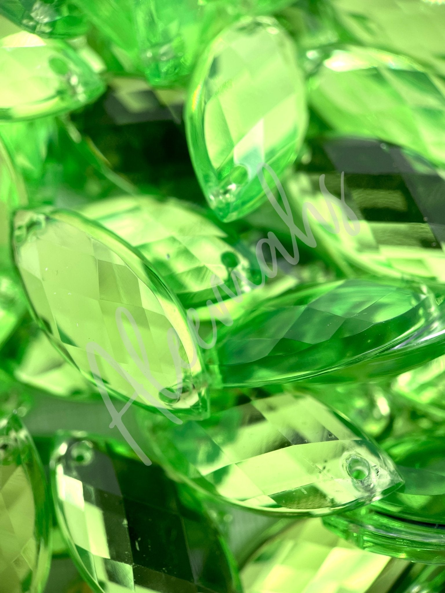 Peridot Eye Acrylic Jewel - Aleemahs