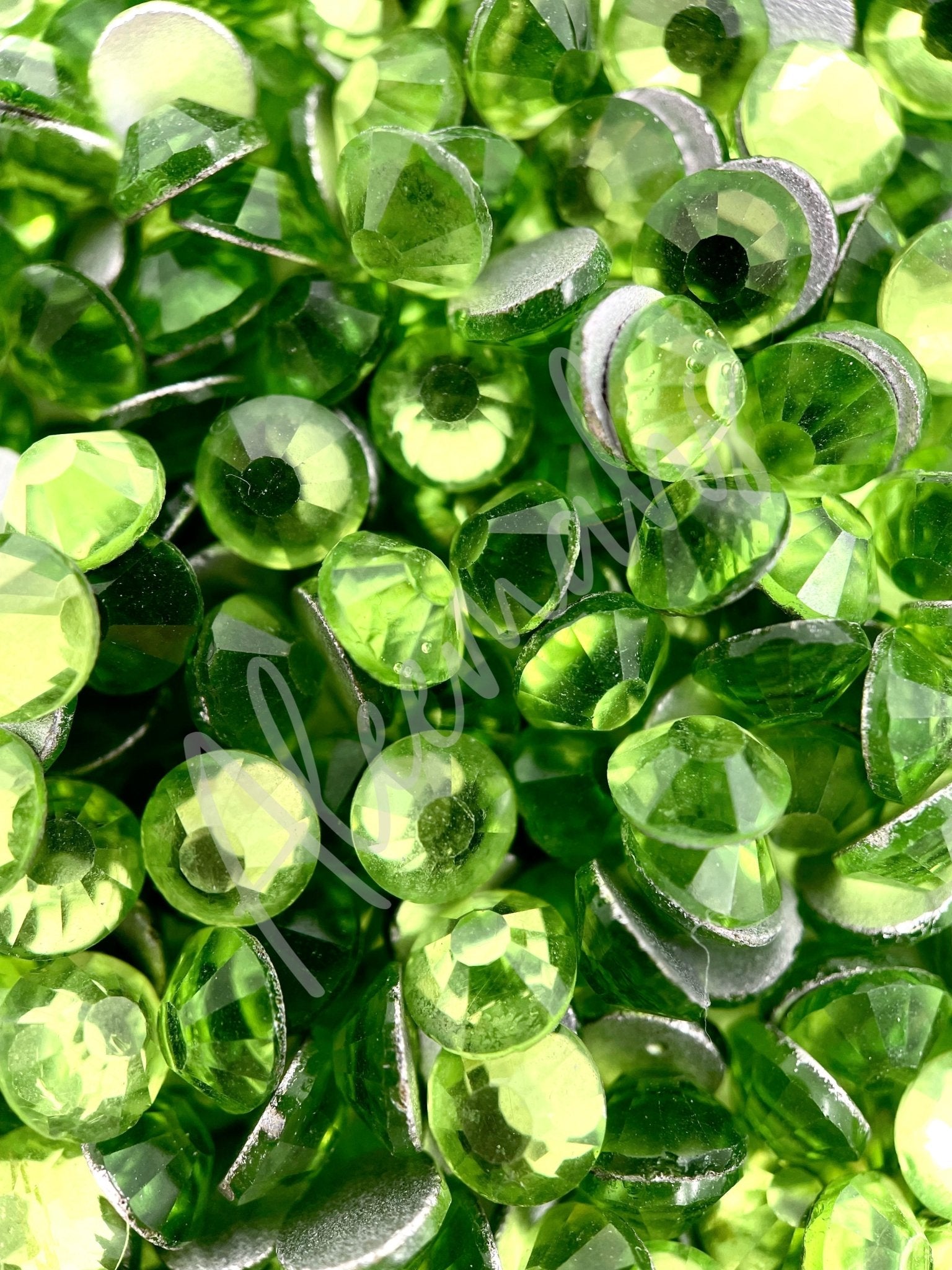 Peridot Flatback - Aleemahs