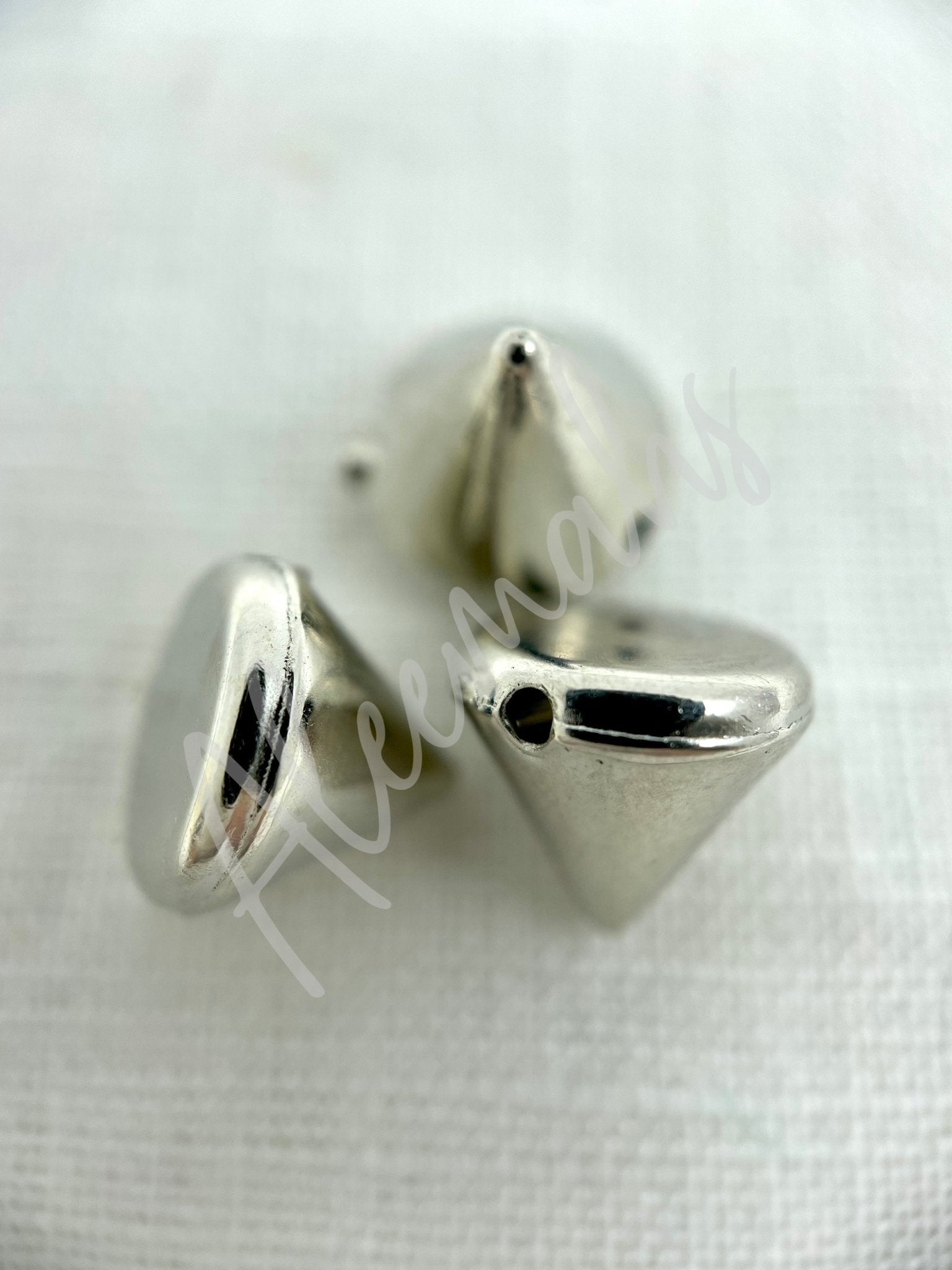 Silver Pyramid Acrylic Jewel - Aleemahs