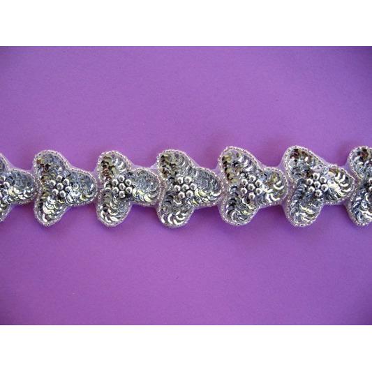 T - 014 Silver clover trim - Aleemahs