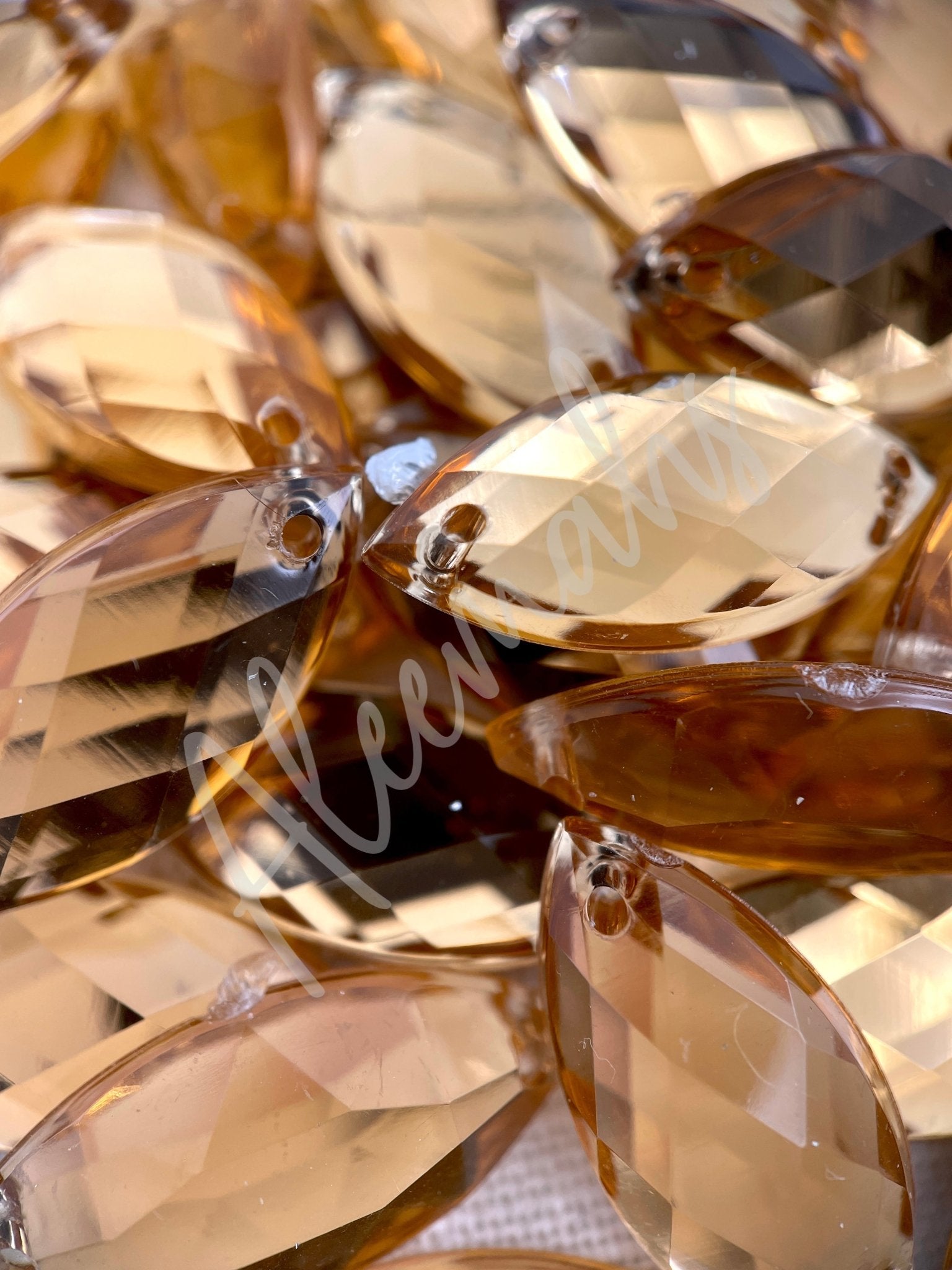 Tan Eye Acrylic Jewel - Aleemahs