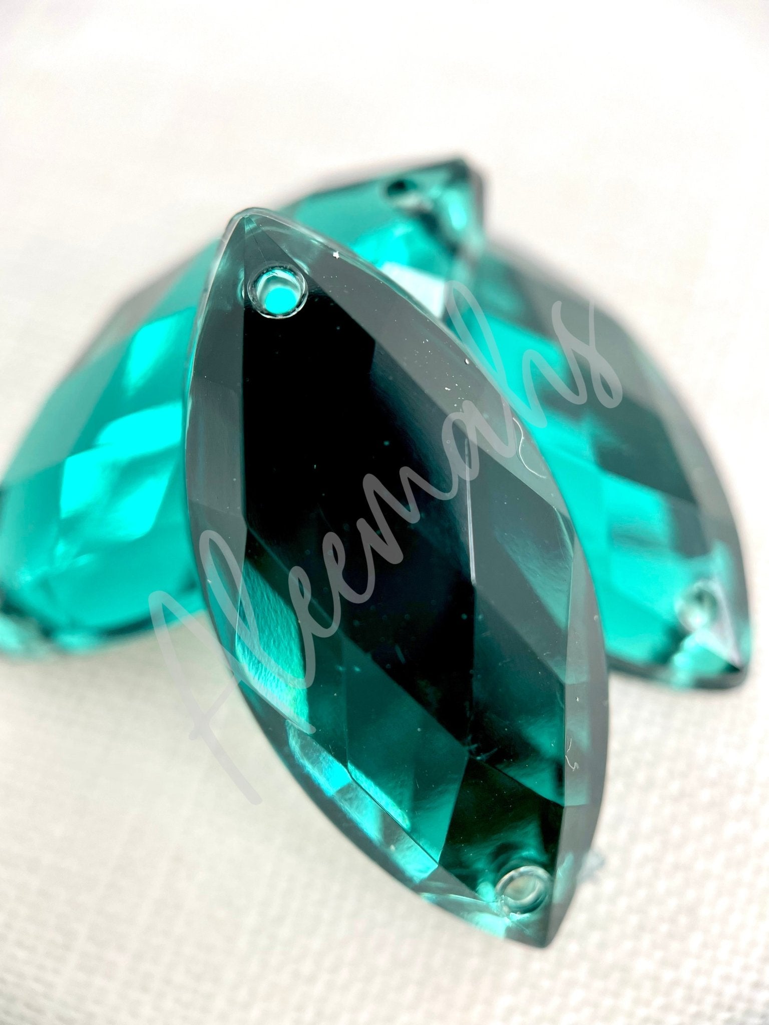 Teal Eye Acrylic Jewel - Aleemahs