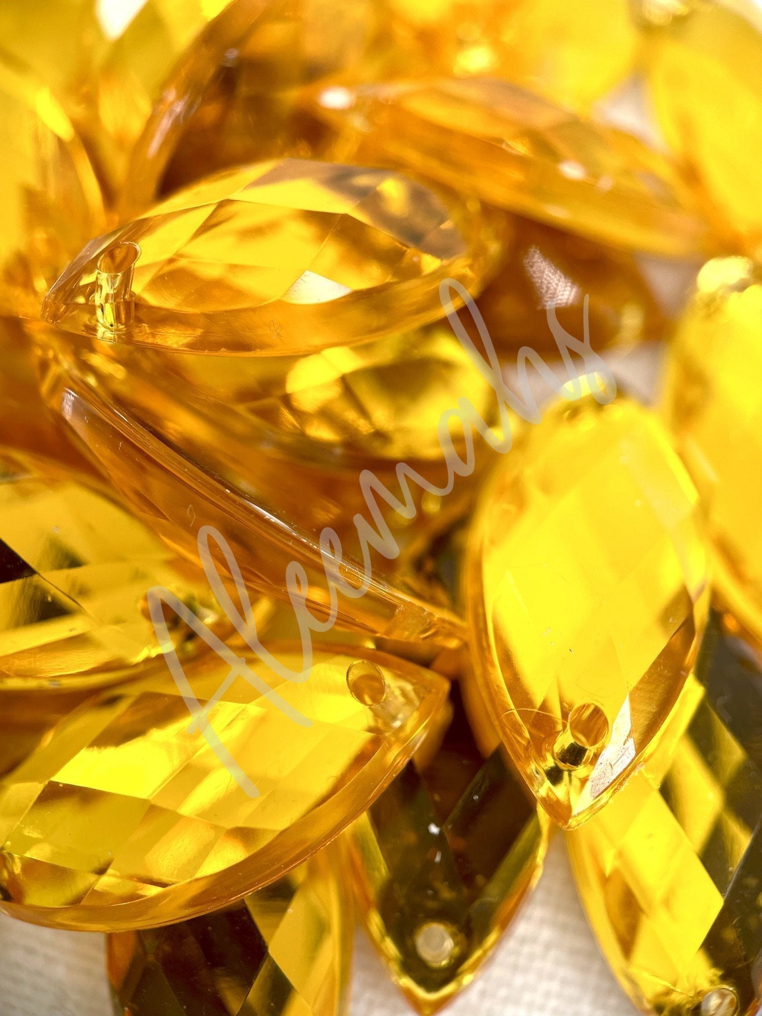 Topaz Eye Acrylic Jewel - Aleemahs