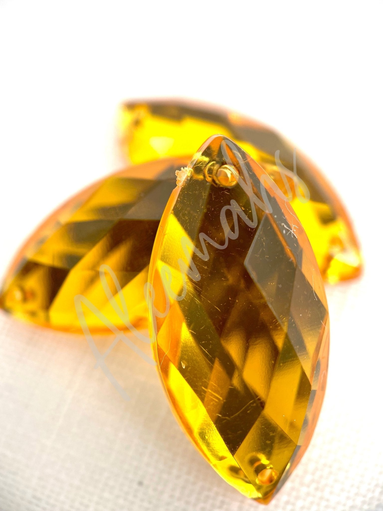 Topaz Eye Acrylic Jewel - Aleemahs