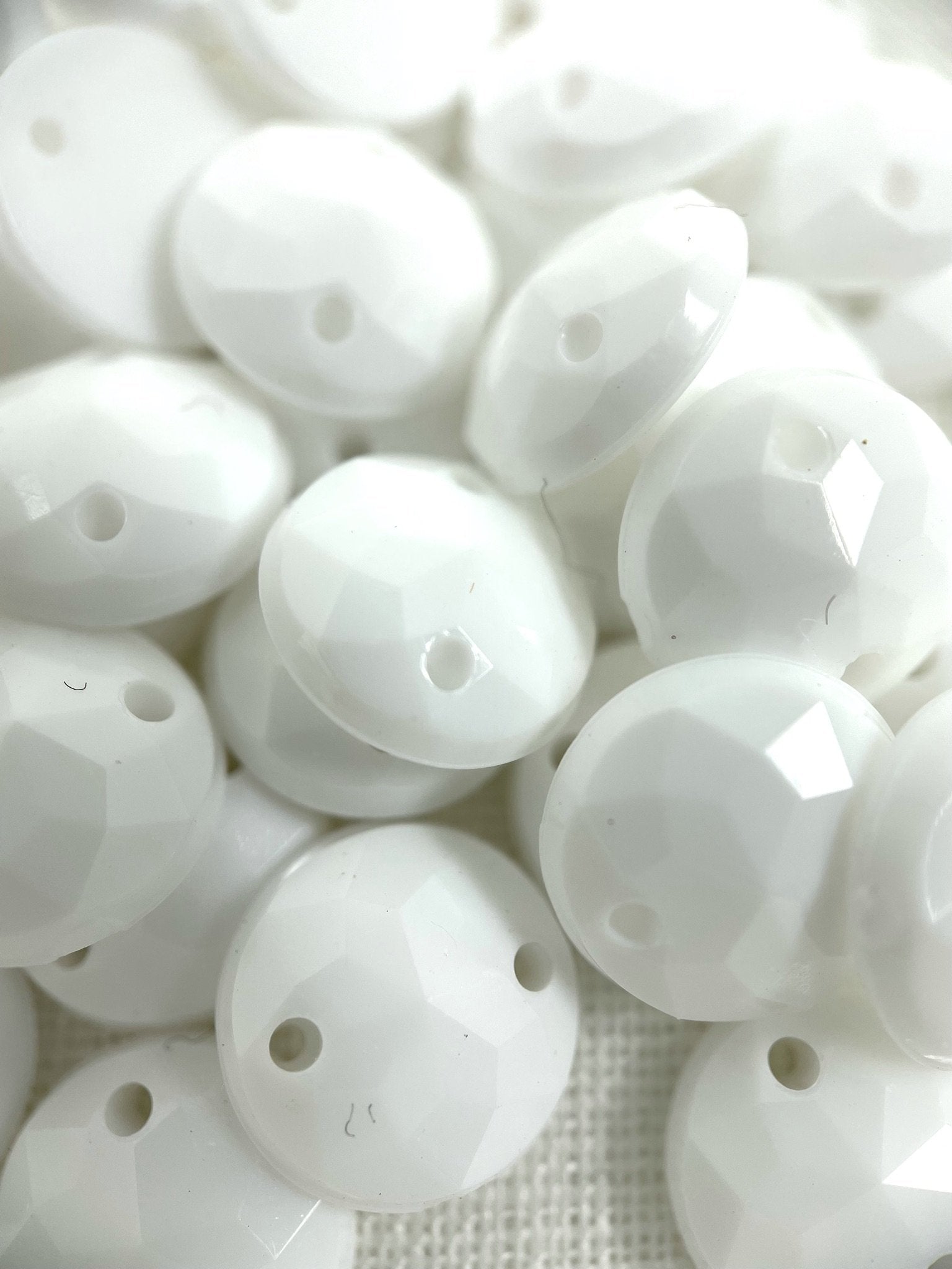 White Round Acrylic Jewel - Aleemahs